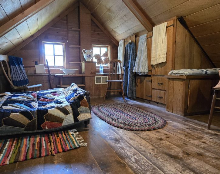 Tuttle Log Cabin Loft Level